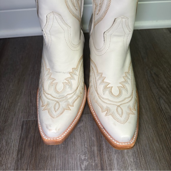Ariat Casanova Western White Leather Cowboy Tall Boots - Picture 4 of 13